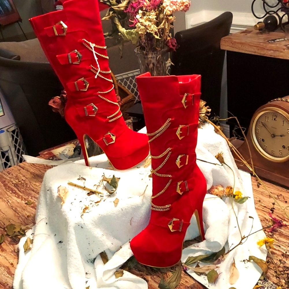Alba Seducti,Raunchy, SEXY Red boots !!!!